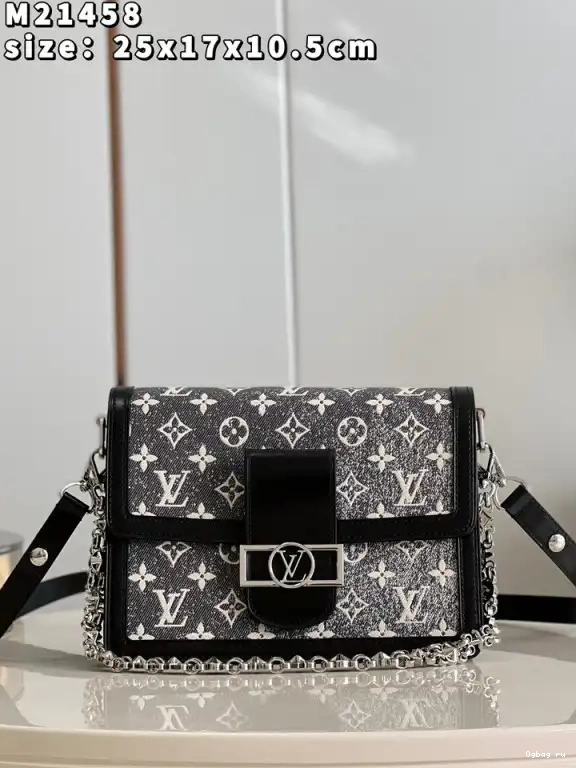 MM VUITTON LOUIS DAUPHINE 0617